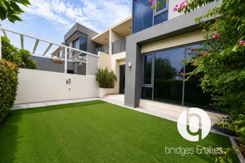 Vila u Dubai Hills Estate, UAE 4 spavaćih soba, 202 m2 Br. 766399 - fotografija 5