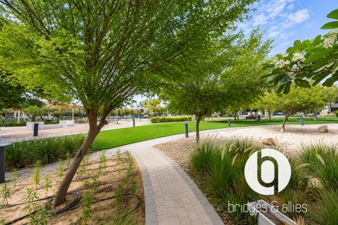 Vila u Dubai Hills Estate, UAE 4 spavaćih soba, 202 m2 Br. 766399 - fotografija 7