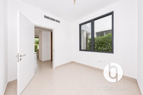 Vila u Dubai Hills Estate, UAE 4 spavaćih soba, 202 m2 Br. 766399 - fotografija 16