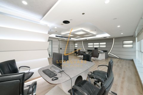 Toimisto Jumeirah Lake Towers, Dubai, Arabiemiraatit 252 m2 № 766923 - kuva 3