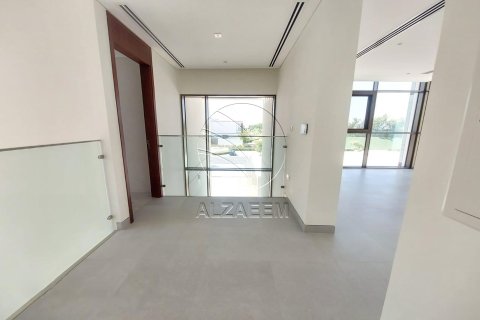 Vila di Abu Dhabi, UEA 4 kamar tidur, 1001 m2 nomor 725687 - foto 2