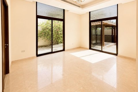 Meydan, Dubai, UAE의 임대용 빌라 침실 5개, 531.91제곱미터 번호 749995 - 사진 10