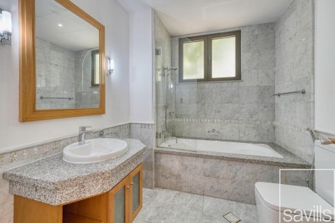 Vilă de închiriat în Palm Jumeirah, Dubai, EAU 6 dormitoare, 1245.83 mp.  №747479 - poză 21
