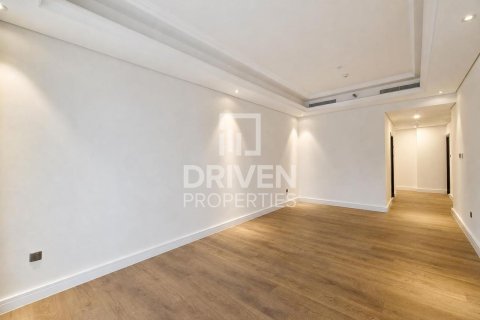 Apartment til salg i Downtown Dubai (Downtown Burj Dubai), Dubai, UAE 2 soveværelser, 142.79 kvm № 765348 - foto 4