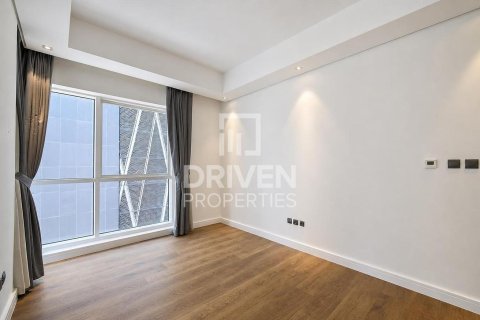 Apartment til salg i Downtown Dubai (Downtown Burj Dubai), Dubai, UAE 2 soveværelser, 142.79 kvm № 765348 - foto 5