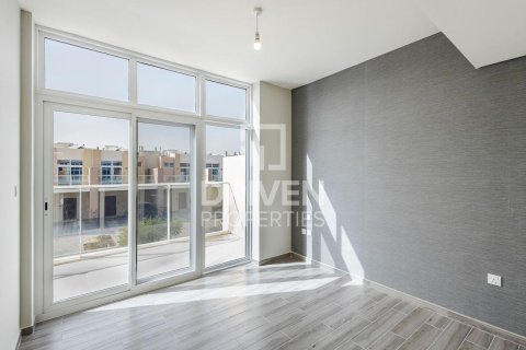 Townhouse di Dubai, UEA 3 kamar tidur, 159.89 m2 nomor 757066 - foto 16