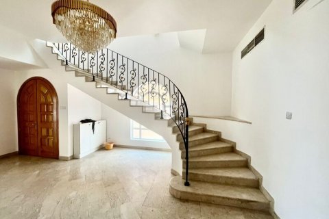 Huvila Al Barsha, Dubai, Arabiemiraatit 5 makuuhuonetta, 1463.18 m2 № 637475 - kuva 5