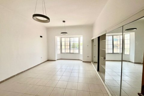 Huvila Al Barsha, Dubai, Arabiemiraatit 5 makuuhuonetta, 1463.18 m2 № 637475 - kuva 3