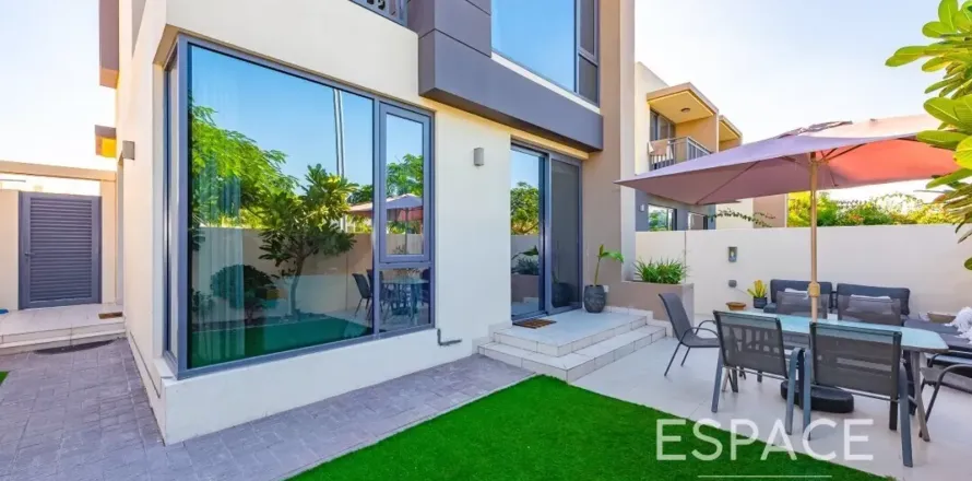 Villa sa Dubai Hills Estate, UAE 4 silid-tulugan, 229 sq.m. № 737771