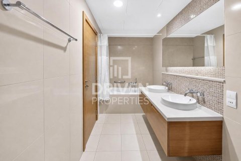 Apartamento para arrendamento em Downtown Dubai (Downtown Burj Dubai), Dubai, EAU 2 quartos, 114.36 m2 № 759627 - foto 17
