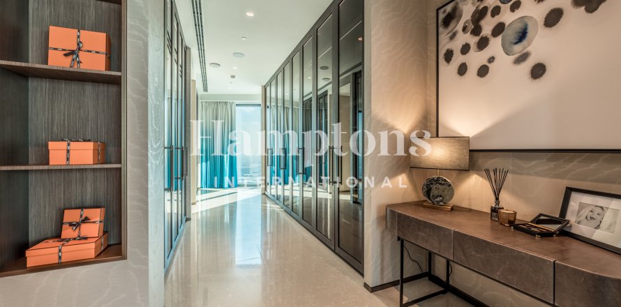 Attico a Jumeirah Beach Residence, Dubai, EAU 5 camere da letto, 1105.45 mq. № 697505