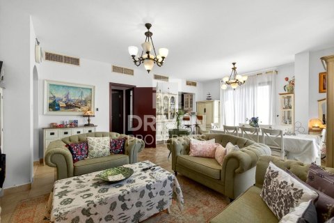 Apartamento en venta en Dubai Festival City, Dubai, EAU 2 dormitorios, 196.3 m2 № 765274 - foto 2