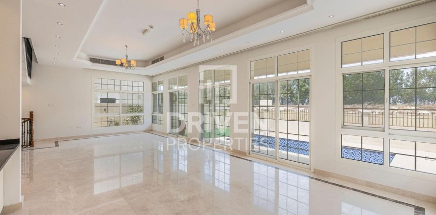 Villa asukohaga The Villa, Dubai, AÜE: 5 magamistoaga, 561.04 m² Nr 756907