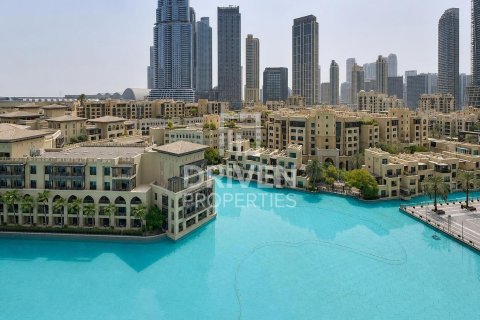 Appartamento in affitto a Downtown Dubai (Downtown Burj Dubai), Dubai, EAU 2 camere da letto, 121.89 mq. № 756909 - foto 16