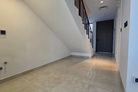 Таунхаус Рас-эль-Хайма, БАӘ-да 2 жатын бөлмелер, 130 м² № 734651 - фото 3