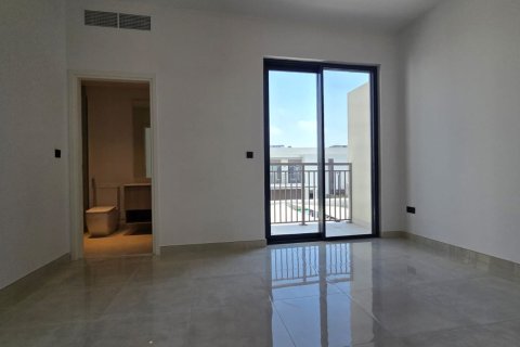 Таунхаус Рас-эль-Хайма, БАӘ-да 2 жатын бөлмелер, 130 м² № 734651 - фото 17