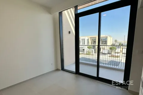 Kaupunkipientalo Dubai South (Dubai World Central), Dubai, Arabiemiraatit 4 makuuhuonetta, 231 m2 № 738296 - kuva 17