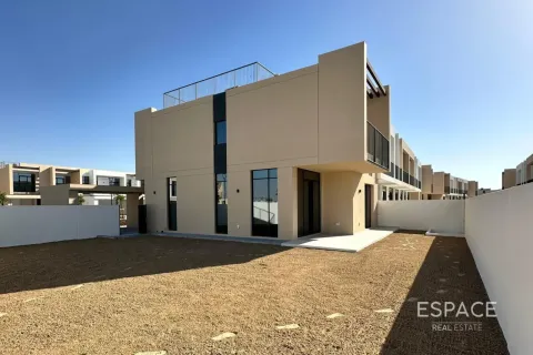 Kaupunkipientalo Dubai South (Dubai World Central), Dubai, Arabiemiraatit 4 makuuhuonetta, 231 m2 № 738296 - kuva 2