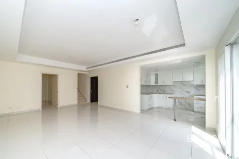 Kuća u nizu u The Springs, Dubai, UAE 3 spavaćih soba, 257 m2 Br. 738451 - fotografija 4