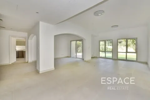 Villa sa Meadows, Dubai, UAE 5 silid-tulugan, 353 sq.m. № 738453 - larawan 8