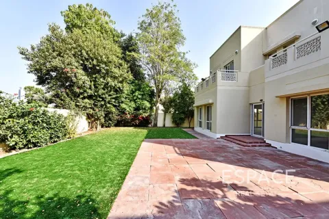 Villa sa Meadows, Dubai, UAE 5 silid-tulugan, 353 sq.m. № 738453 - larawan 15