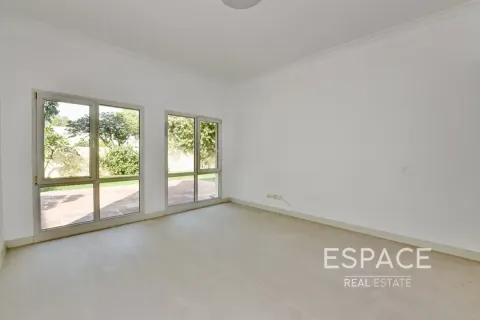 Villa sa Meadows, Dubai, UAE 5 silid-tulugan, 353 sq.m. № 738453 - larawan 6