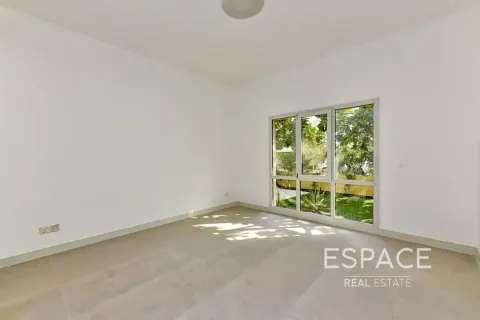 Villa sa Meadows, Dubai, UAE 5 silid-tulugan, 353 sq.m. № 738453 - larawan 7