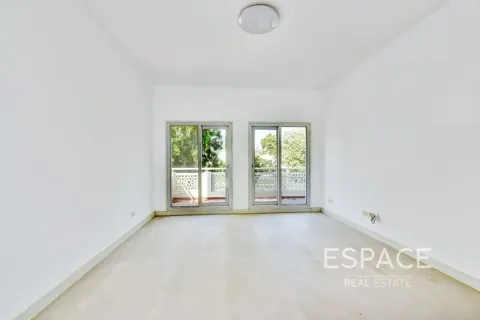 Villa sa Meadows, Dubai, UAE 5 silid-tulugan, 353 sq.m. № 738453 - larawan 4
