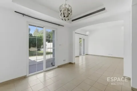 Vila di Arabian Ranches, Dubai, UEA 3 kamar tidur, 259 m2 nomor 738454 - foto 3