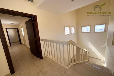 Al Hamra Village, Ras Al Khaimah, BAE’de kiralık villa 5 yatak odası, 982.6 m&sup2; No 512536 - fotoğraf 13