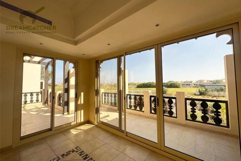 Al Hamra Village, Ras Al Khaimah, BAE’de kiralık villa 5 yatak odası, 982.6 m&sup2; No 512536 - fotoğraf 22