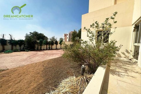 Al Hamra Village, Ras Al Khaimah, BAE’de kiralık villa 5 yatak odası, 982.6 m&sup2; No 512536 - fotoğraf 25