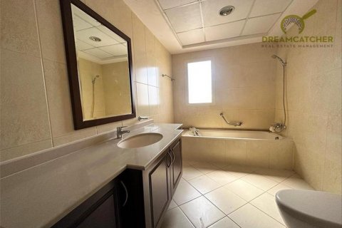 Al Hamra Village, Ras Al Khaimah, BAE’de kiralık villa 5 yatak odası, 982.6 m&sup2; No 512536 - fotoğraf 23