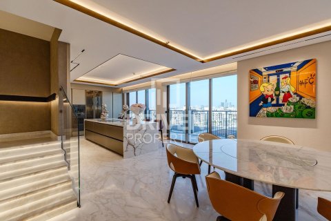 Penthouse në Jumeirah, Dubai, Emiratet e Bashkuara Arabe 4 dhoma gjumi, 470.83 m2. № 755839