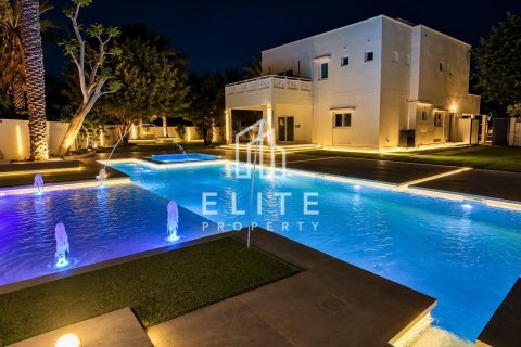 Villa in Meadows, Dubai, VAE: 4 Schlafzimmer, 1221 m2 Nr. 741385