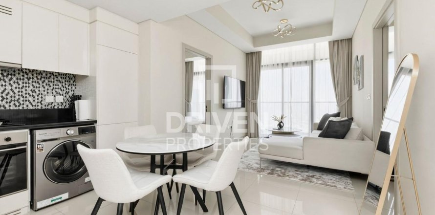 Apartament në Business Bay, Dubai, Emiratet e Bashkuara Arabe 2 dhoma gjumi, 75.62 m2. № 768172