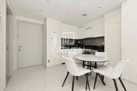 Apartament në Business Bay, Dubai, Emiratet e Bashkuara Arabe 2 dhoma gjumi, 75.62 m2. № 768172 - Foto 14