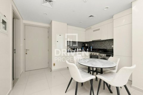 Apartament në Business Bay, Dubai, Emiratet e Bashkuara Arabe 2 dhoma gjumi, 75.62 m2. № 768172 - Foto 11
