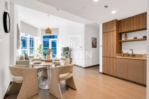 Квартира в Бизнес-Бэй, Дубай, ОАЭ 2 спальни, 102.29м2 № 759092