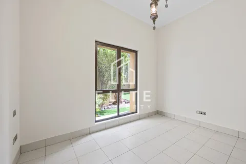 Lägenhet till försäljning i Old Town, Dubai, UAE 2 sovrum, 282 kvm Nr. 762914 - fotografi 5