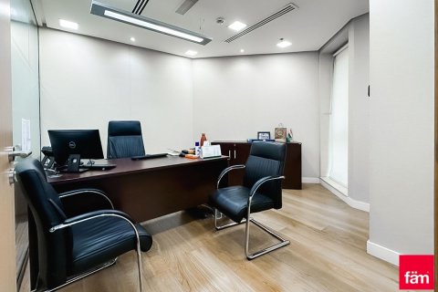 Зняти в оренду офіс в Sheikh Zayed Road, Дубай, ОАЕ 97.9м2, № 757822 - фото 8