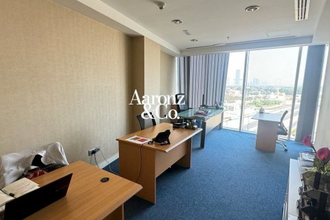 Business Bay, Dubai, UAE의 임대용 사무실 189제곱미터 번호 766389 - 사진 4