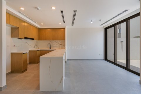 Kaupunkipientalo Dubai Land, Dubai, Arabiemiraatit 3 makuuhuonetta, 161 m2 № 721209 - kuva 20