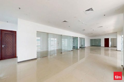Zyrë në Business Bay, Dubai, Emiratet e Bashkuara Arabe 312 m2. № 713052
