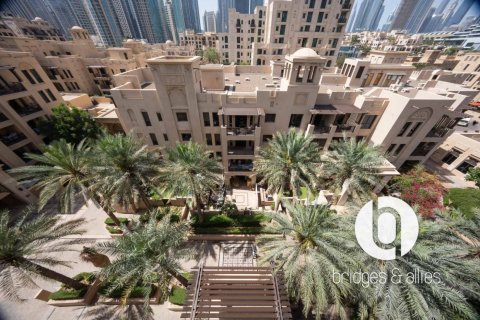 Apartment in Old Town, Dubai, UAE 2 bedrooms, 126 sq.m. № 702192 - photo 8