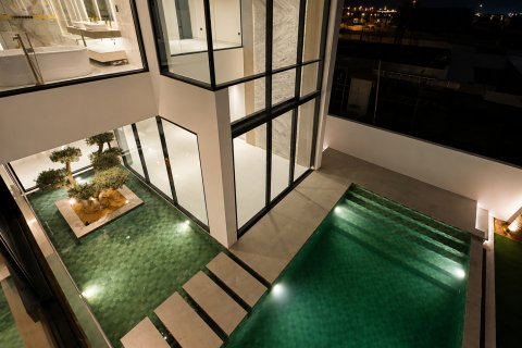 Villa itt: Jumeirah Park, Dubai, EAE, 4 hálószoba, 643.14 m², azonosító: 750106 - fénykép 4