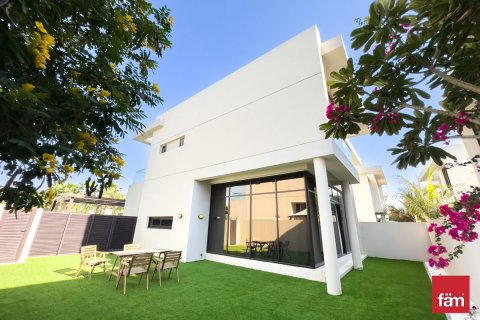 Villa sa Dubai, UAE 3 silid-tulugan, 306.2 sq.m. № 712874