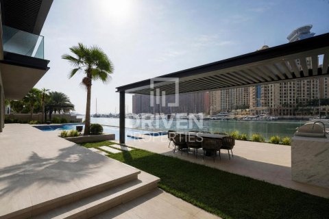 Müüa villa asukohaga Palm Jumeirah, Dubai, AÜE: 6 magamistoaga, 1358.15 m² Nr 762077 - pilt 3