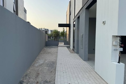 Βίλα σε Mudon, Dubai, ΗΑΕ 4 υπνοδωμάτια, 278 τ.μ. Αρ. 739622 - φωτογραφία 11