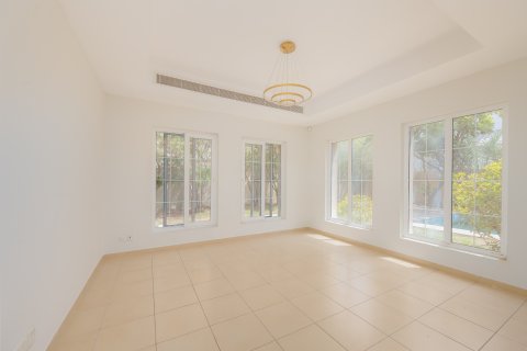 Vila v Arabian Ranches, Dubai, SAE 5 spální, 471.24 m2 č. 757564 - Fotografia 11